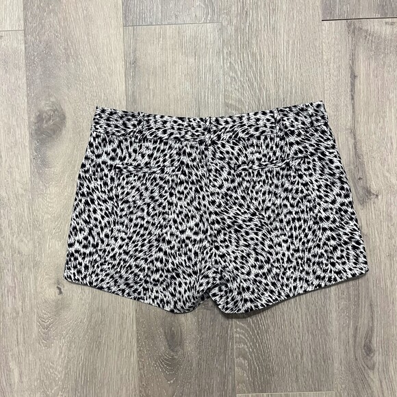 Michael Kors Black and White Leopard Print Shorts Size 0 - Picture 5 of 7